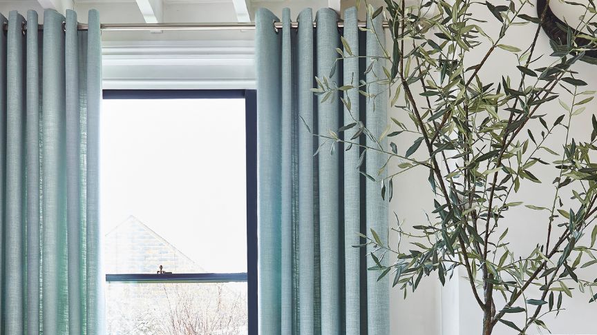 curtain pleats Photo of curtain pleats